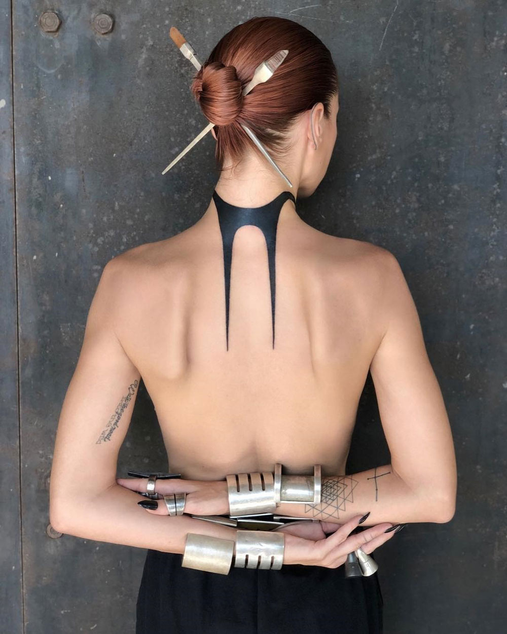 10+ Unique Designs For Abstract Neck Tattoo Inspiration