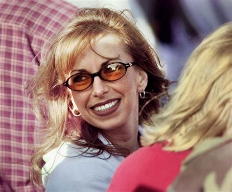12 Nude Paula Jones Facts Revealed