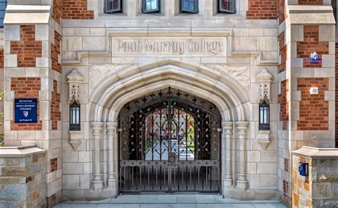 Entrance University Yale