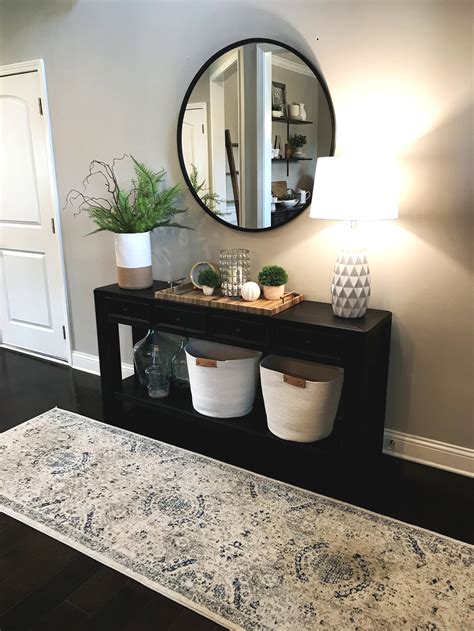 Entry Way Decor