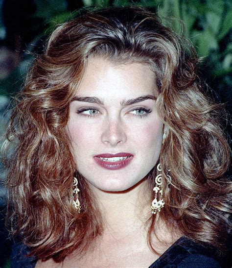 How Old Is Brooke Shields In Her Gallery Pics? Timeless Beauty