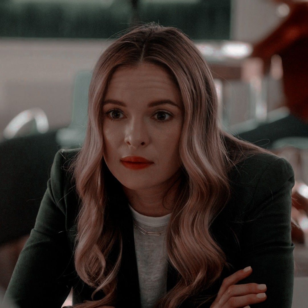 Naked Caitlin Snow Naked Caitlin Snow