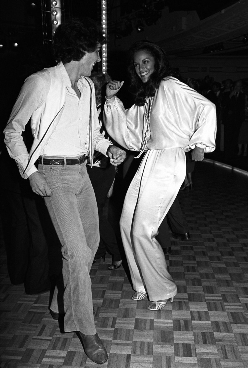 Studio 54 Disco Clothes: Ultimate Style Guide