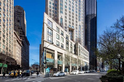 What Is Best Buy 1880 Broadway? Store Details Inside What Is Best Buy 1880 Broadway? Store Details Inside