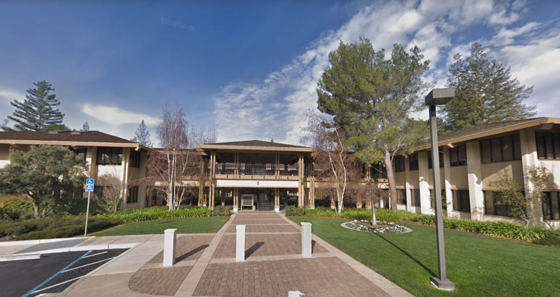 What's Near 2575 Sand Hill Rd? Find Your Destination