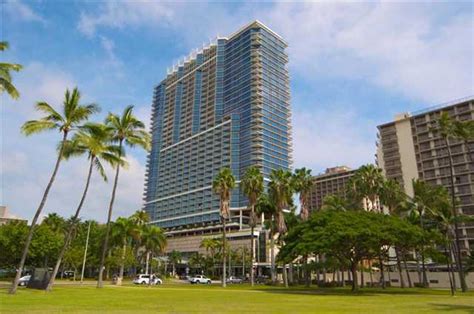 When Will Trump Tower Hawaii Open? Investment Tips