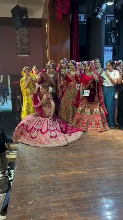 یک ساعت فیلم سوپر